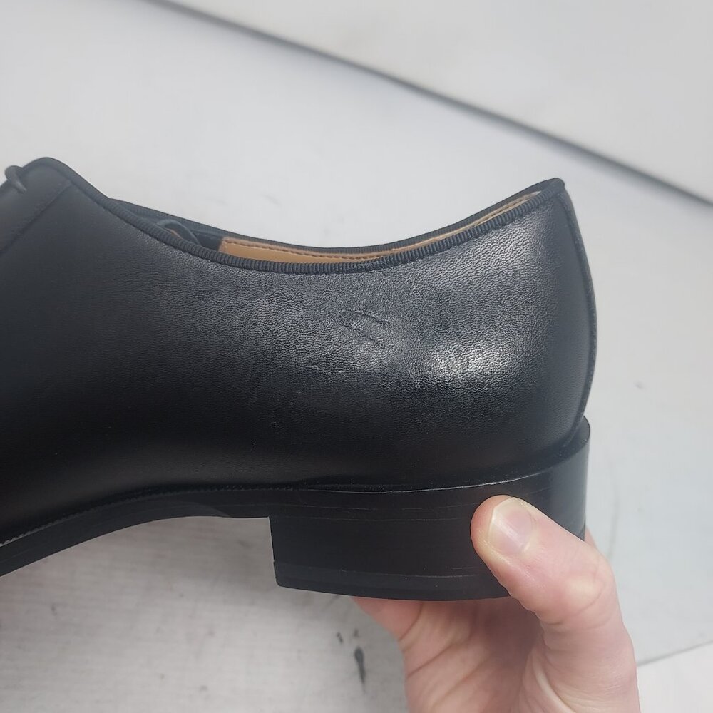 Christian Louboutin Black Chambeliss Leather Oxford Shoe - Picture 11 of 12